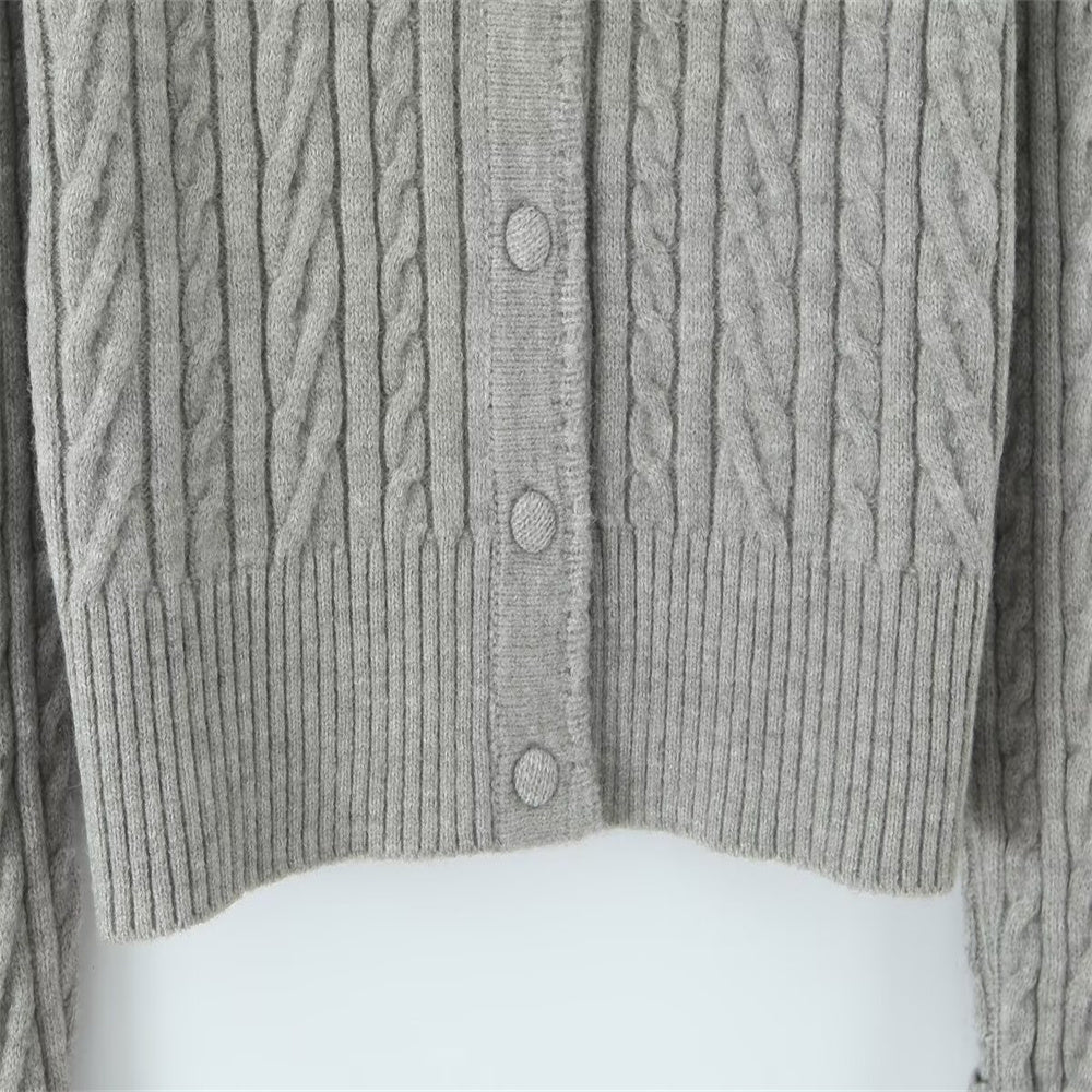 Elegantes Strick-Set aus Cardigan & Rock – Zweiteiliges Damen Set in Grau