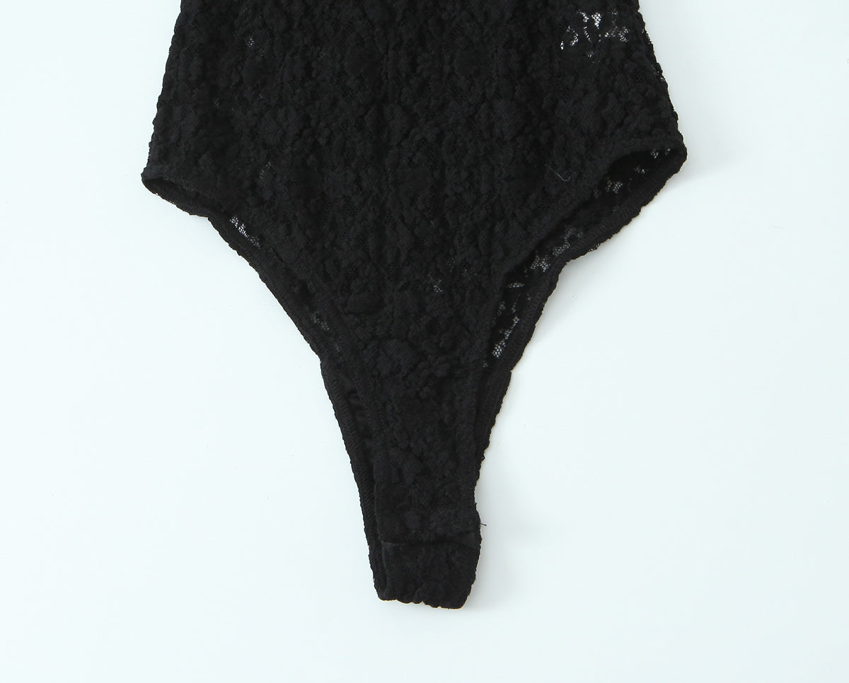 Eleganter schwarzer Spitzen-Body mit Schleife